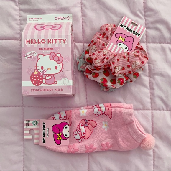 Hello kitty and my melody bundle - Picture 1 of 6
